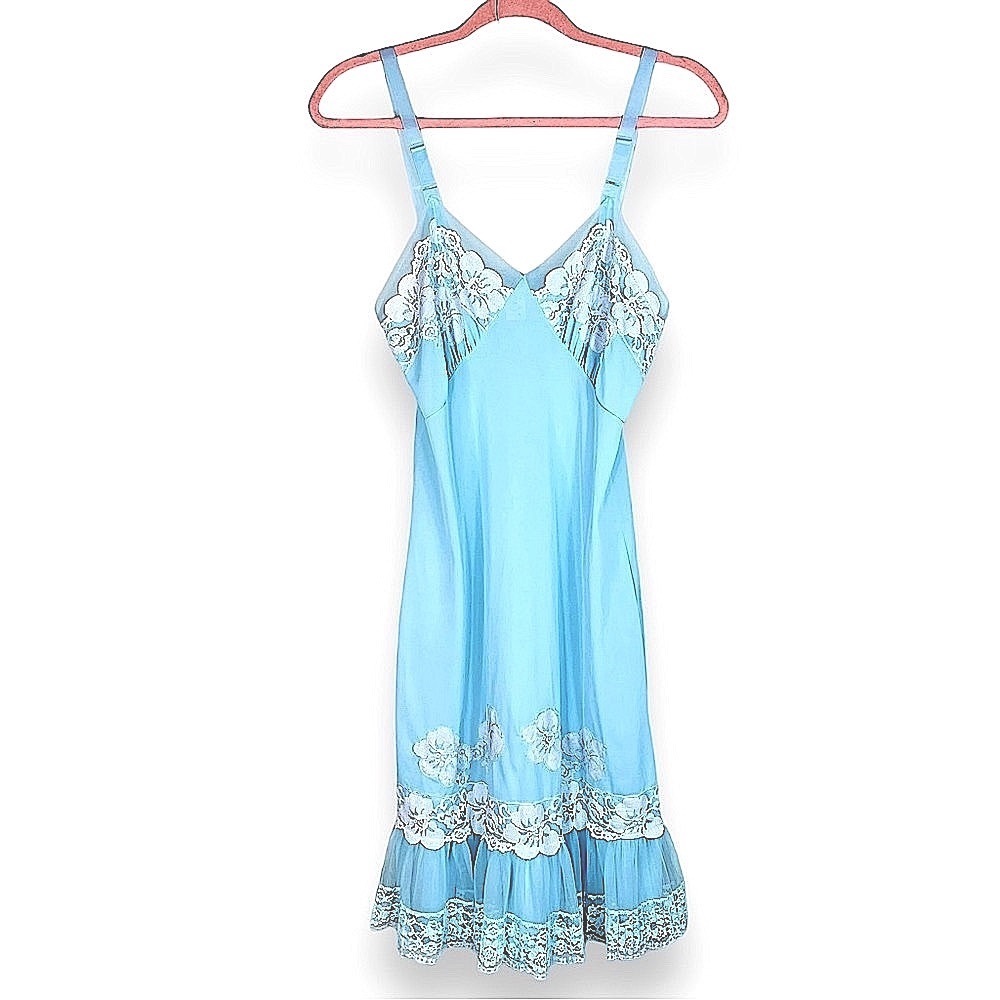 Vintage 60s Blue Lace Nylon Slip M Ruffles Midi Romantic Hollywood Glam Pin Up